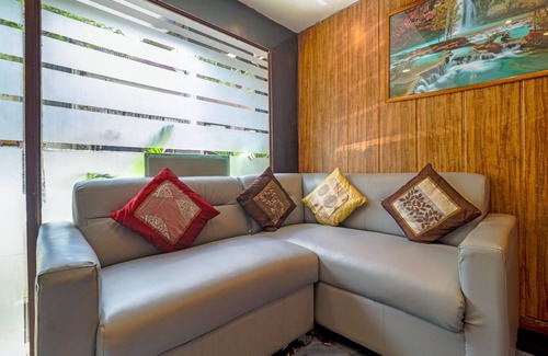 Andheri West Hotel | Hotel Signature Inn