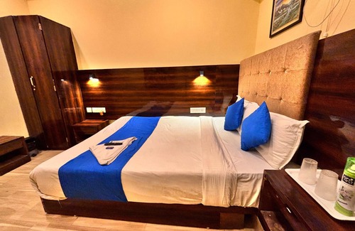 Andheri West Hotel | Hotel Signature Inn