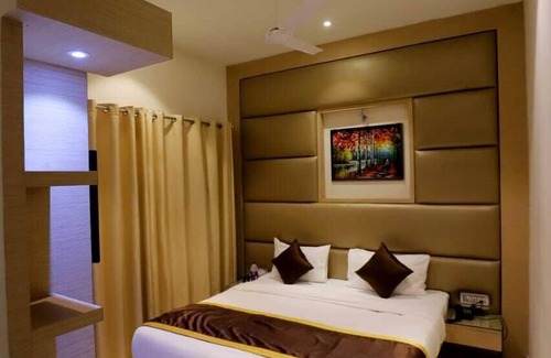 Bareilly Hotel | Hotel Skylark