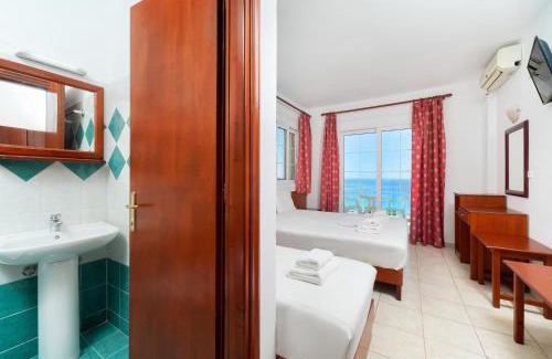 Chrisi Ammoudia Hotel | Hotel Smaragdi