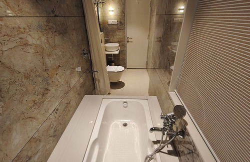 Thane West Hotel | Hotel Sonesta Suites Thane