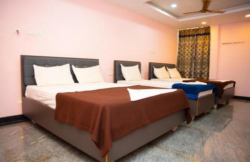 Thanjavur Hotel | Hotel Sri Shanmuga