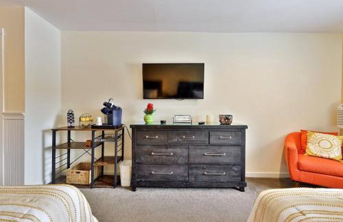 Killington Apartment | Hotel Style Condo Promising a Comfortable and Convenient Retreat right in the heart of Vermont ski country