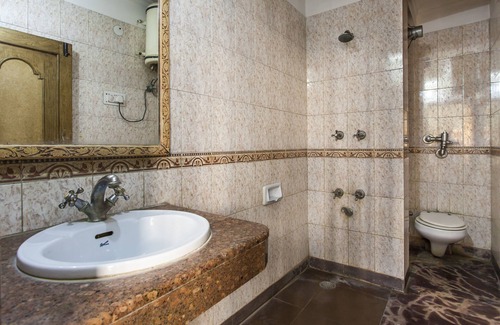 Karol Bagh Hotel | Hotel Sunshine