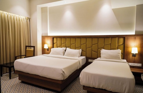 Mira Road East Hotel | Hotel Sunshine Inn