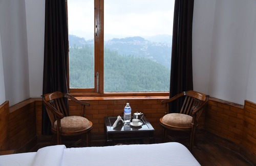 Theog Hotel | Hotel Taj View