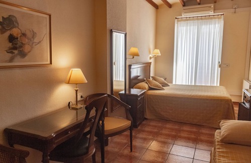 Tarbena Hotel | Hotel Tàrbena, in the middle of the Mediterranean mountains.