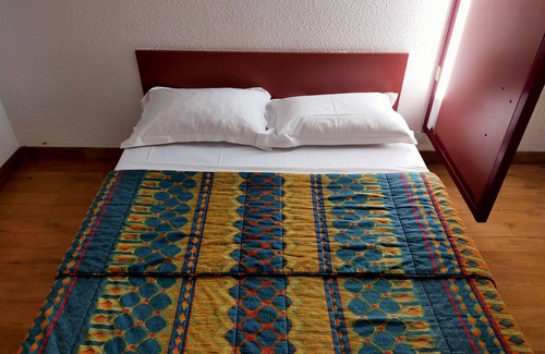Frontignan Hotel | Hotel Thania