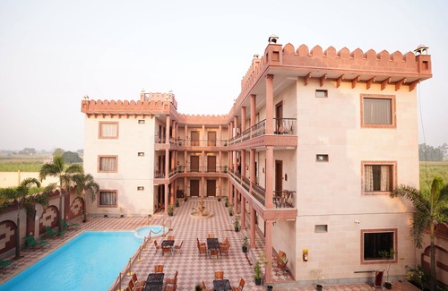 Amroha Hotel | HOTEL THE FORT