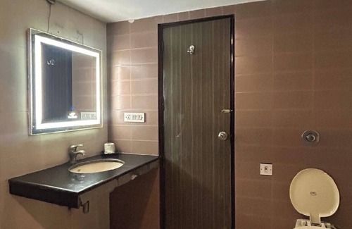 Ludhiana Hotel | Hotel The Taksonz (opposite railway station Ludhiana)