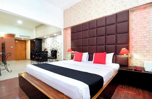 Ludhiana Hotel | Hotel The Taksonz (opposite railway station Ludhiana)