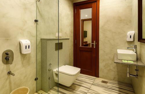 Karol Bagh Hotel | Hotel TJS Royale, Karol Bagh, 2 Mins from Metro
