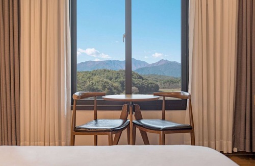 Sokcho Hotel | Hotel Two - Y