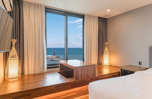 Sokcho Hotel | Hotel Two - Y
