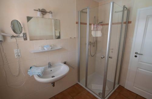 Neuharlingersiel Apartment | Hotel und Ferienwohnung Rodenbäck