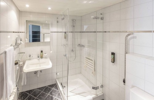 Buelach Hotel | Hotel und Restaurant zum goldenen Kopf