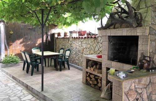 Akhtopol Hotel | Hotel VALDI