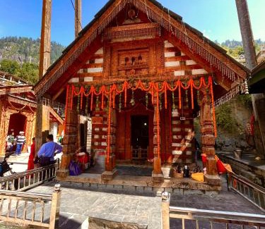 Daltenganj Hotel | Hotel Valley of Vashisht - Scenic River & Mountain View Hotel in Manali