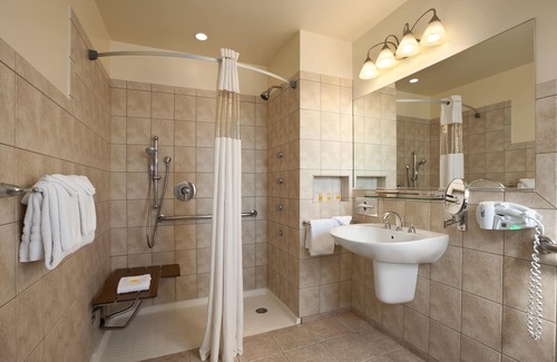 Lake View East Hotel | Hotel Versey Chicago Lincoln Park