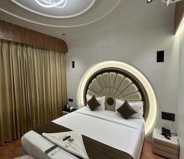 Surat Hotel | Hotel victoria prime