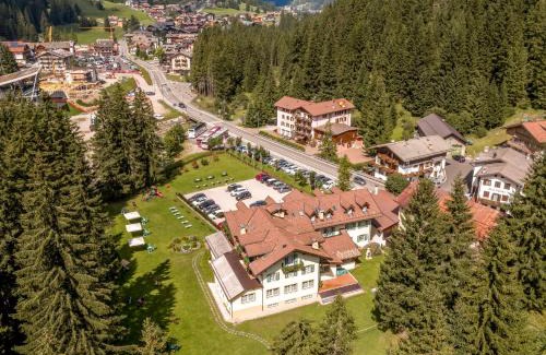 Penia Hotel | Hotel Villa Rosella Park & Wellness