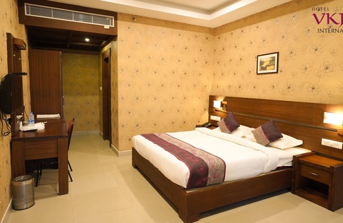 Kuttampuzha Resort | HOTEL VKJ INTERNATIONAL