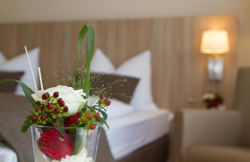 Porta Westfalica Hotel | Hotel Weserschiffchen