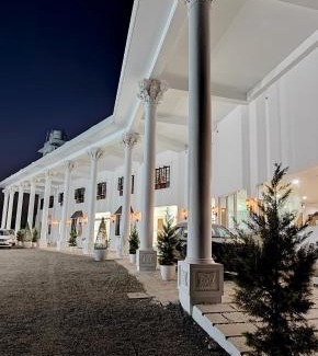 Anachal Resort | HOTEL WHITE HOUSE, Munnar