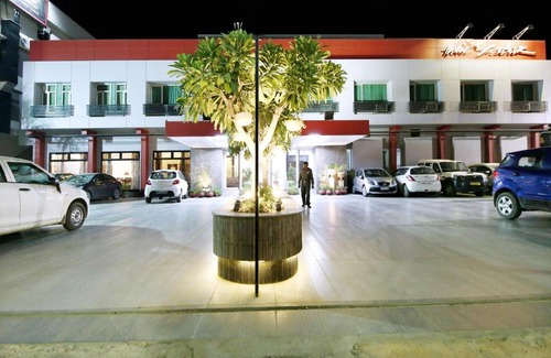 Civil Lines Hotel | Hotel Yatrik