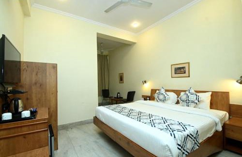 Tonk Road Hotel | Hotel Yulia