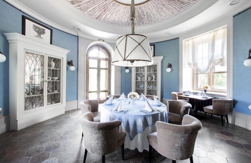 Pavlovsk Hotel | Hotel Zamok BIP