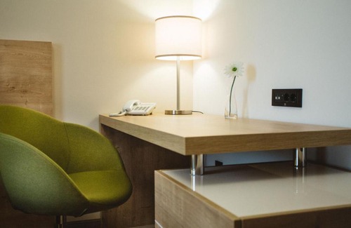 Cepin Hotel | Hotel Zelenkrov