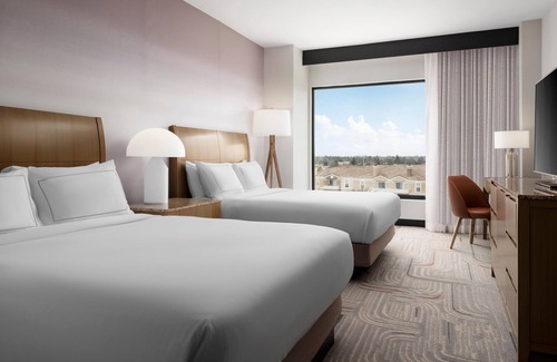 Santa Ana Hotel | Hotel Zessa Orange County Airport, a DoubleTree by Hilton