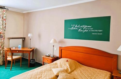 Waldbreitbach Hotel | Hotel Zur Post