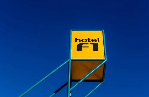 Saint-Cergues Hotel | hotelF1 Annemasse Hotel Renove