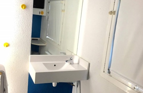 Tregueux Hotel | hotelF1 Saint Brieuc