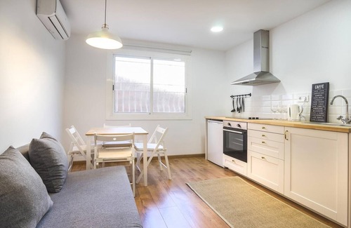 Collblanc y La Torrassa Apartment | Hotelito Boutique Mercat