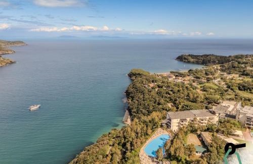 Naregno Hotel | HOTIDAY Room Collection - Porto Azzurro