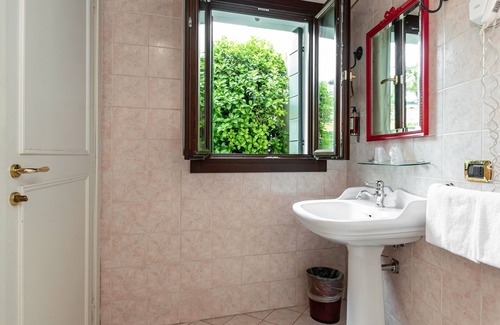 Dolo Hotel | Hotiday Room Collection - Dolo