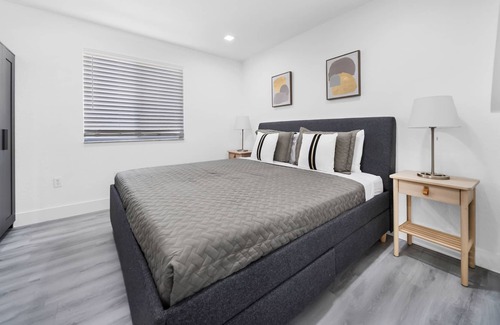 Overtown Villa | HotTub I BBQ I Nespresso I Fast Wi-Fi
