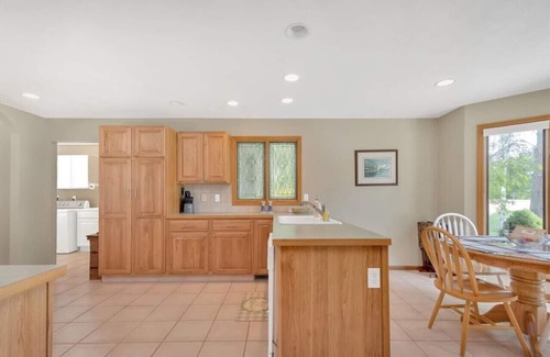 Houghton Lake House | Houghton Lake Getaway w/Pontoon