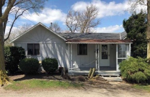 Huron House | House #133 Cozy 3 bedroom Family home with Spectacular views.