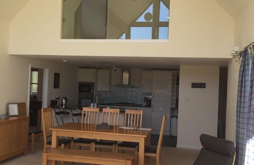 Achmelvich Cottage | House 300 Metres From Achmelvich Beach located on the North Coast 500.