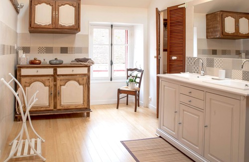 Aisey-sur-Seine House | House 4/5 Bed and Breakfast, Châtillonnais countryside, calm and charm