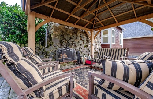 Newberg House | House ∙ 5 bedrooms ∙ 10 guests