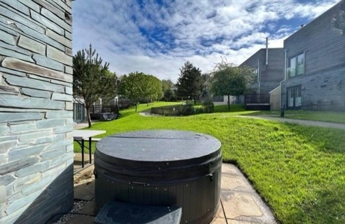 Talland Cottage | House 8 - sleeps 8 guests in 4 bedrooms