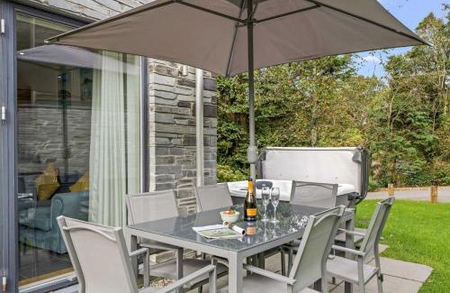 Talland House | House 9