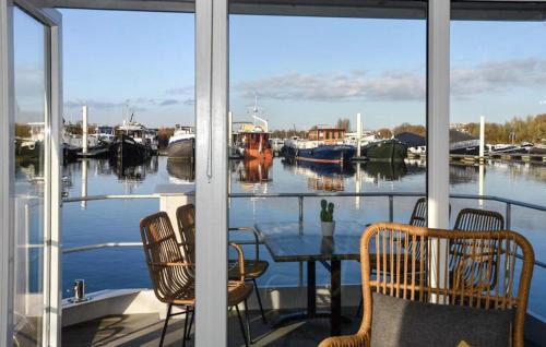 Heugum Boat Rental | House Boat Maastricht