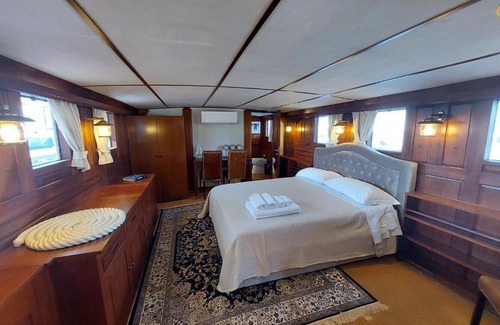 San Giuliano a Mare Boat Rental | House Boat Rimini Resort