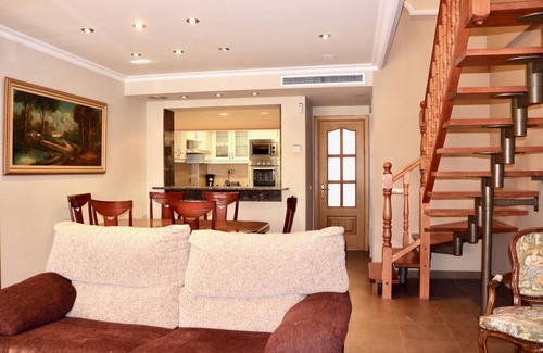 Pals Ski Chalet | HOUSE (C) MEDIEVAL VILLAGE OF PALS